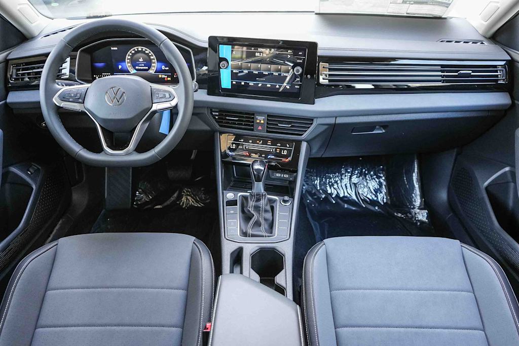 Thumbnail: 2026 Volkswagen Jetta - 2