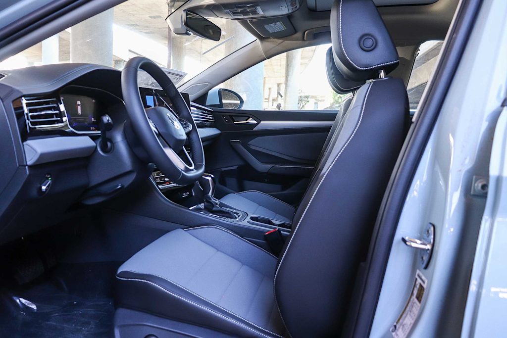 Thumbnail: 2026 Volkswagen Jetta - 10