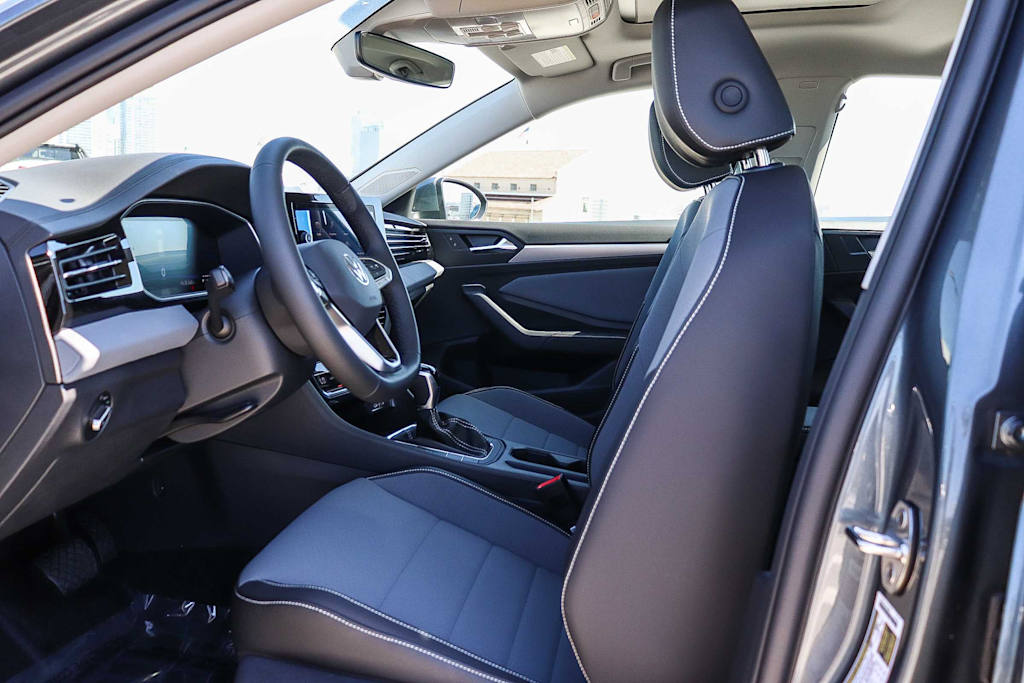 Thumbnail: 2026 Volkswagen Jetta - 10