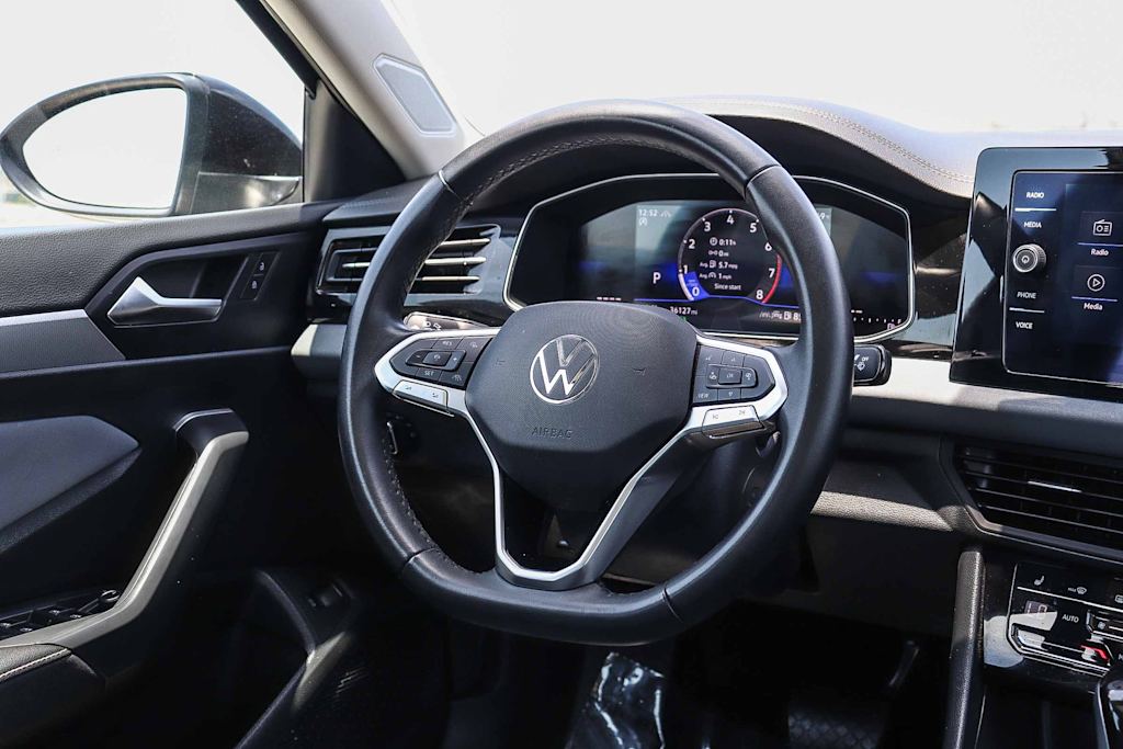 Thumbnail: 2025 Volkswagen Jetta - 9