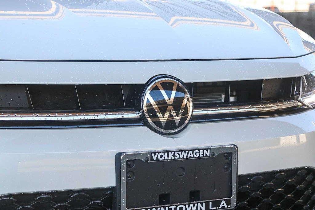 Thumbnail: 2025 Volkswagen Jetta - 6
