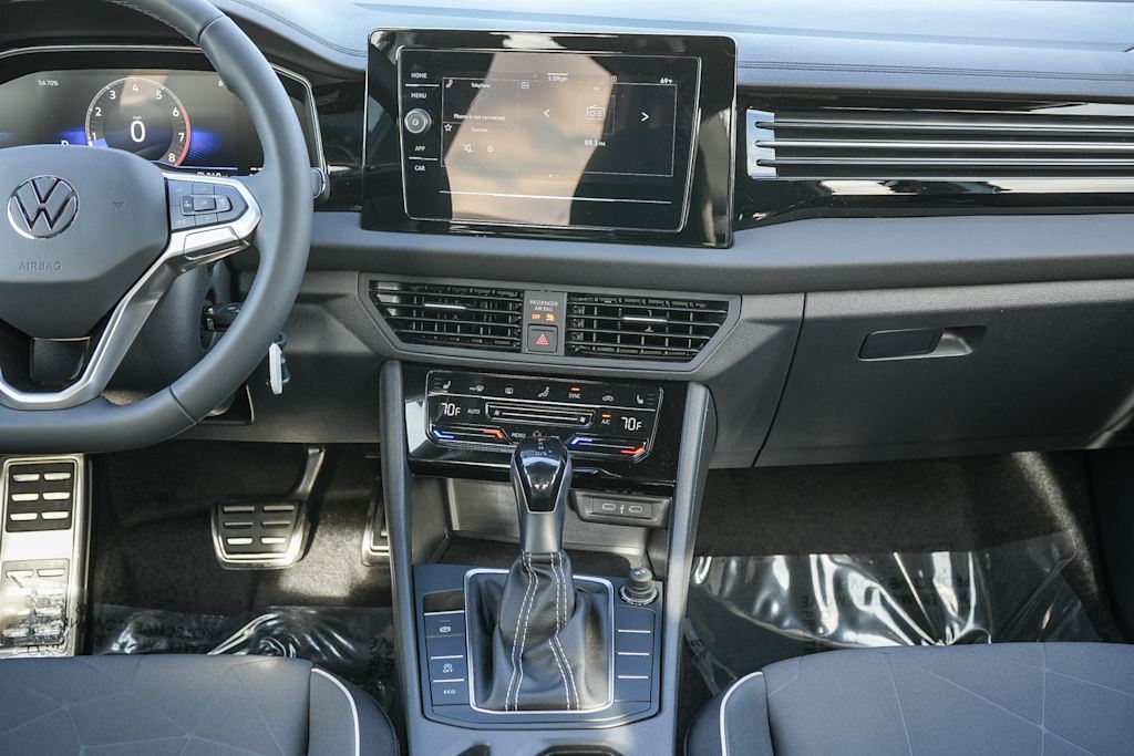 Thumbnail: 2026 Volkswagen Jetta - 9