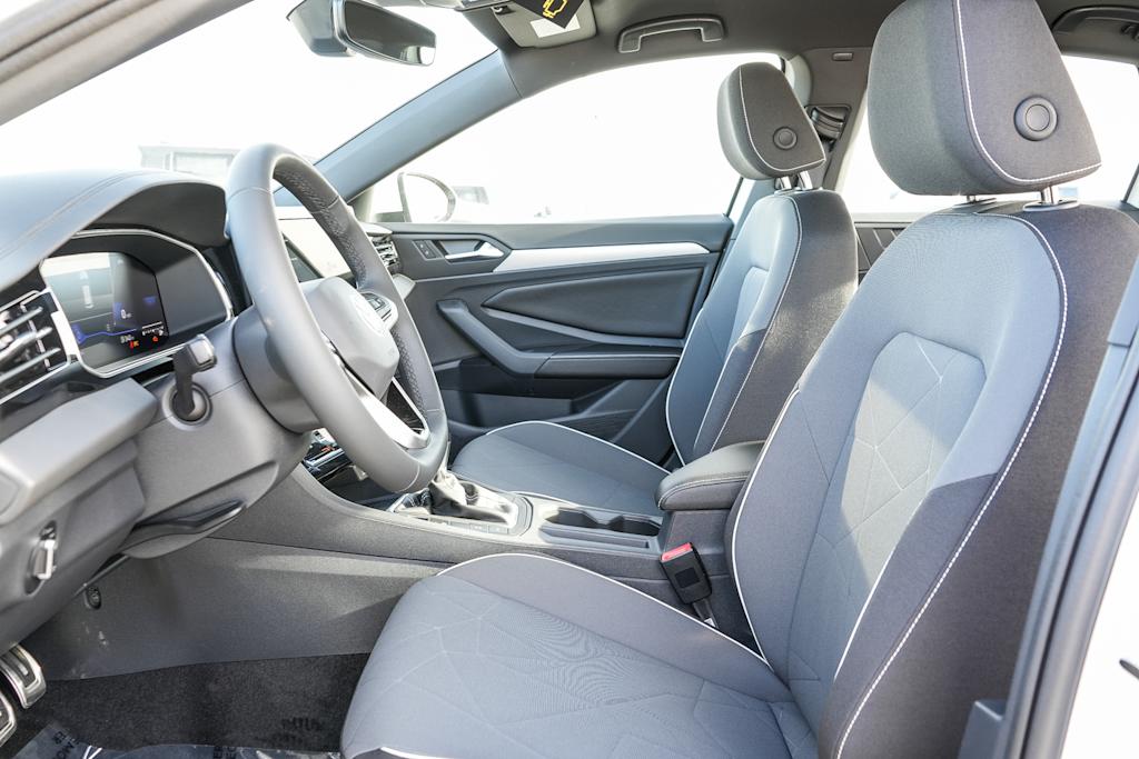 Thumbnail: 2026 Volkswagen Jetta - 11