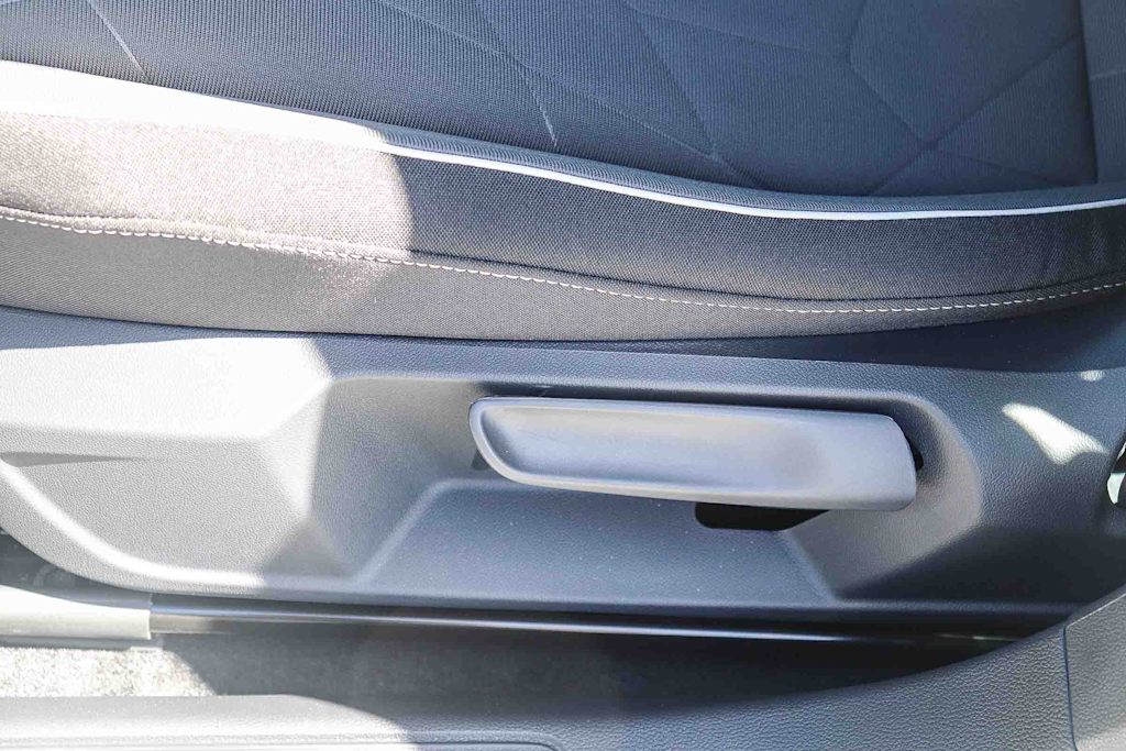 Thumbnail: 2025 Volkswagen Jetta - 24