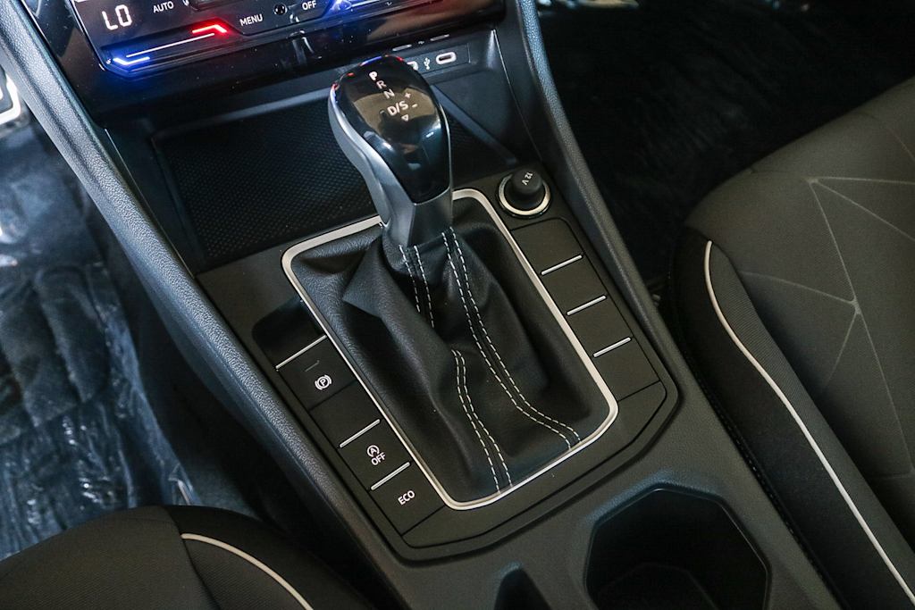 Thumbnail: 2025 Volkswagen Jetta - 15