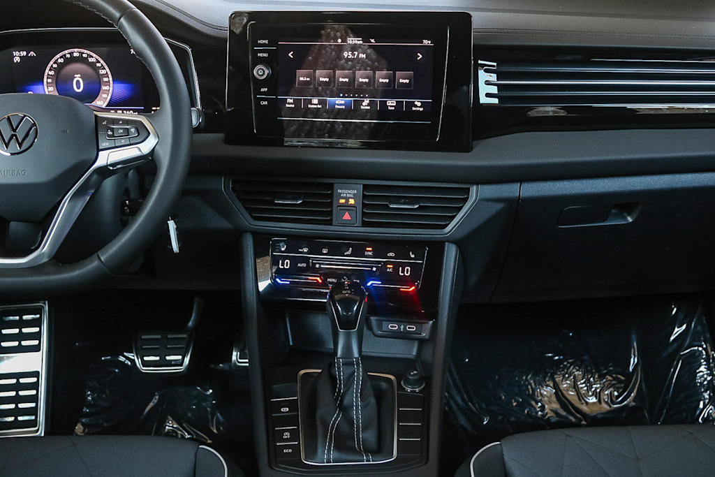 Thumbnail: 2025 Volkswagen Jetta - 9