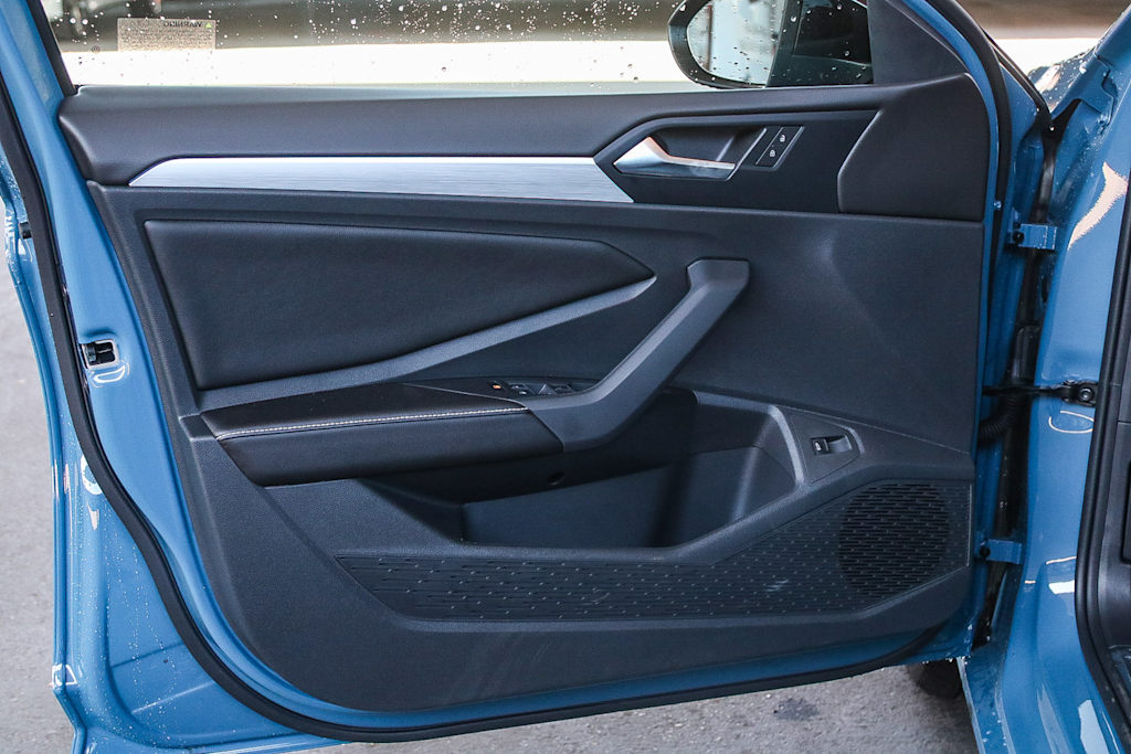 Thumbnail: 2025 Volkswagen Jetta - 25