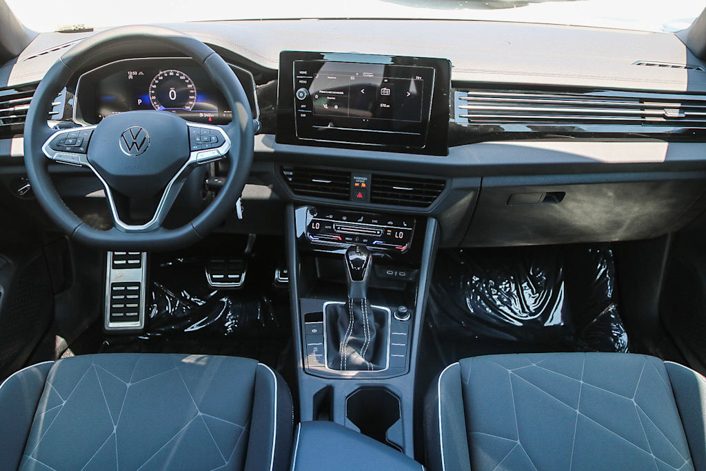 Thumbnail: 2025 Volkswagen Jetta - 2