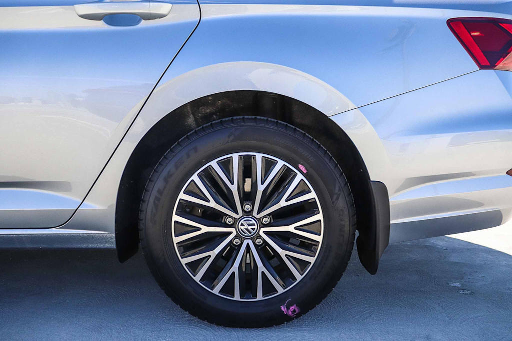 Thumbnail: 2021 Volkswagen Jetta - 8