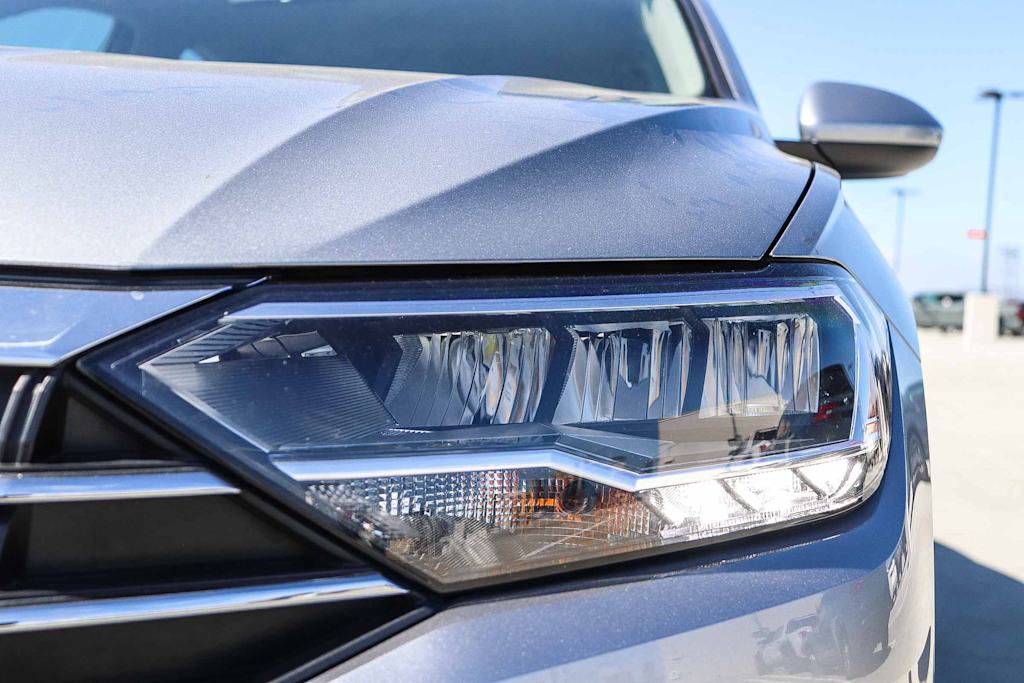 Thumbnail: 2021 Volkswagen Jetta - 18