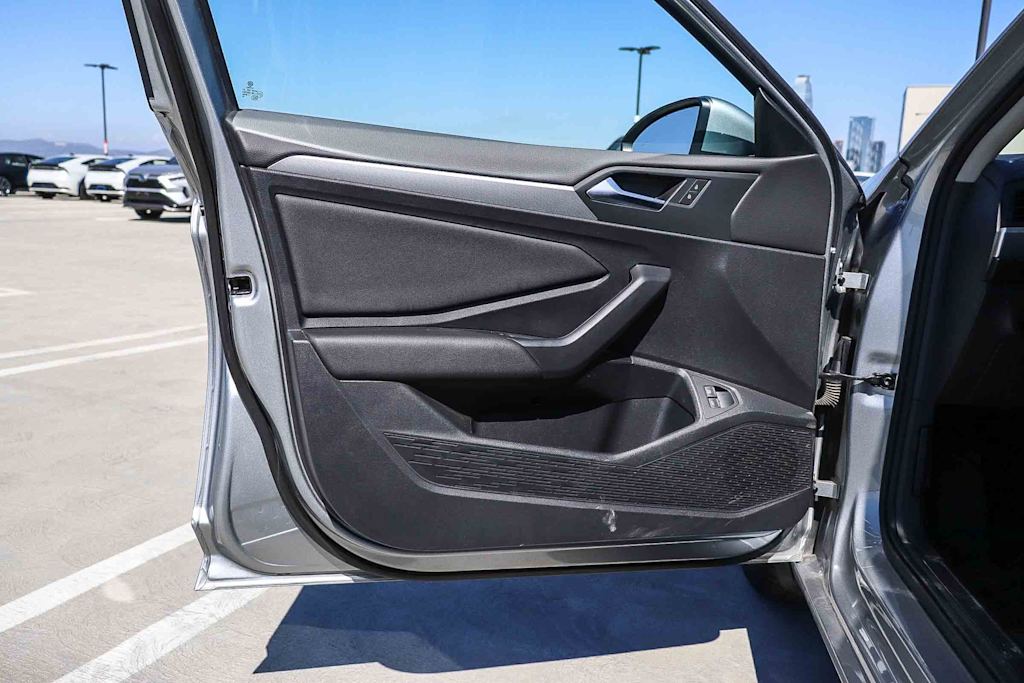 Thumbnail: 2021 Volkswagen Jetta - 20