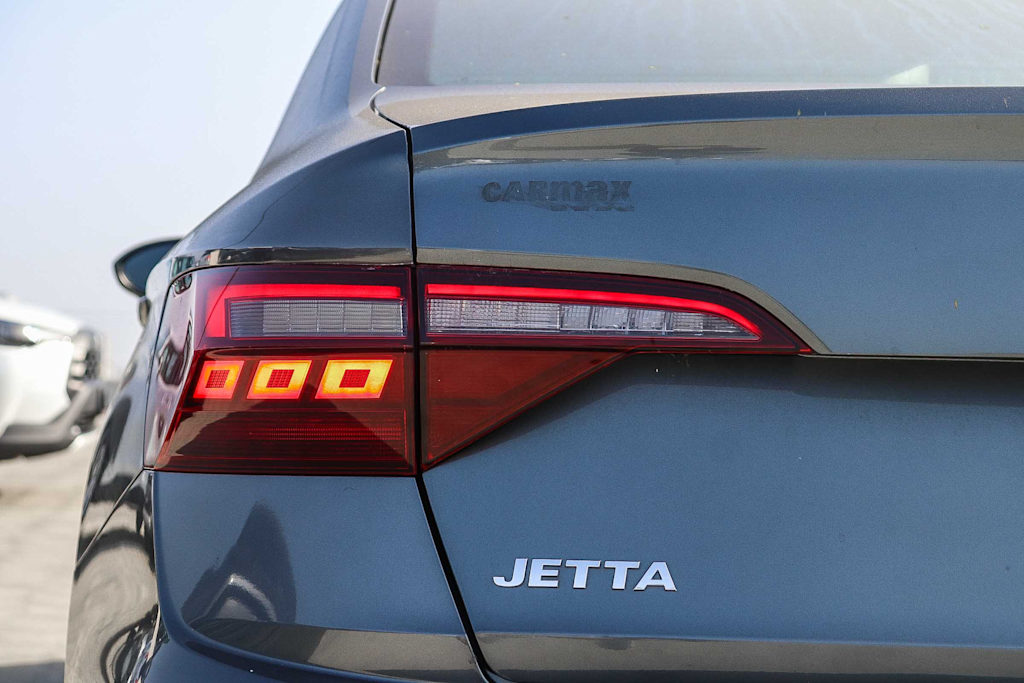 Thumbnail: 2020 Volkswagen Jetta - 18