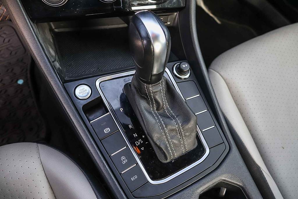 Thumbnail: 2020 Volkswagen Jetta - 12