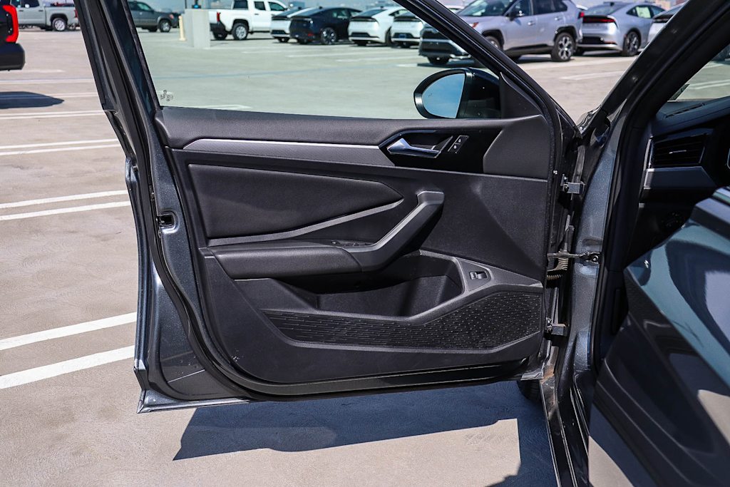 Thumbnail: 2020 Volkswagen Jetta - 25