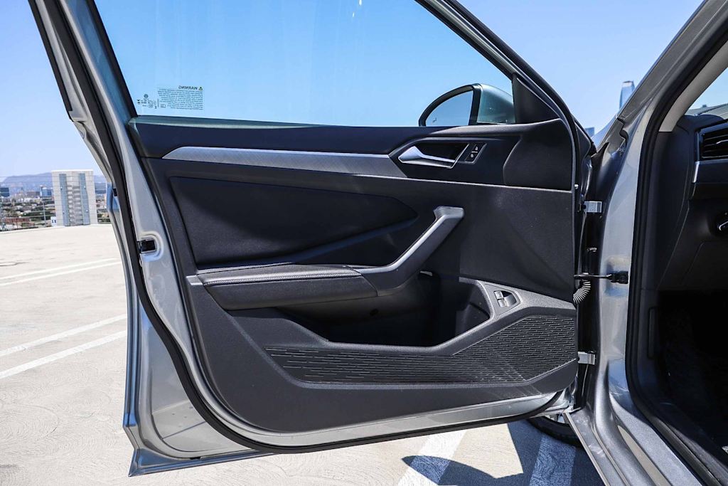 Thumbnail: 2024 Volkswagen Jetta - 24