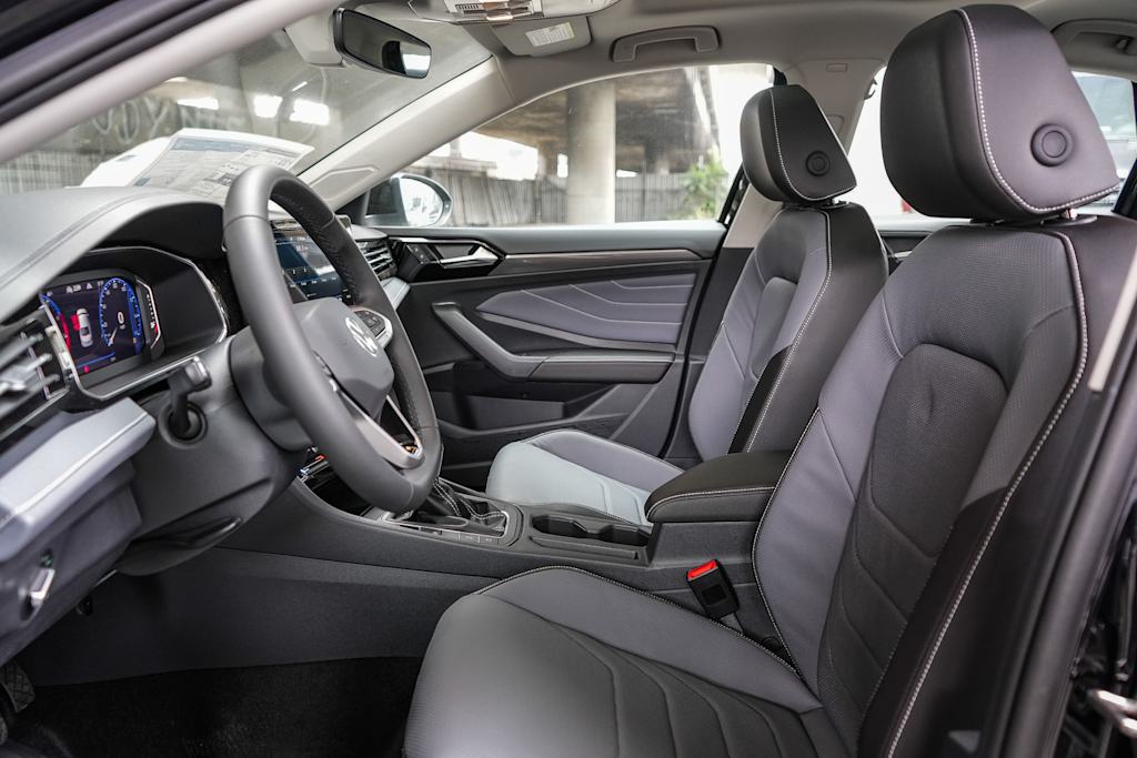 Thumbnail: 2026 Volkswagen Jetta - 10