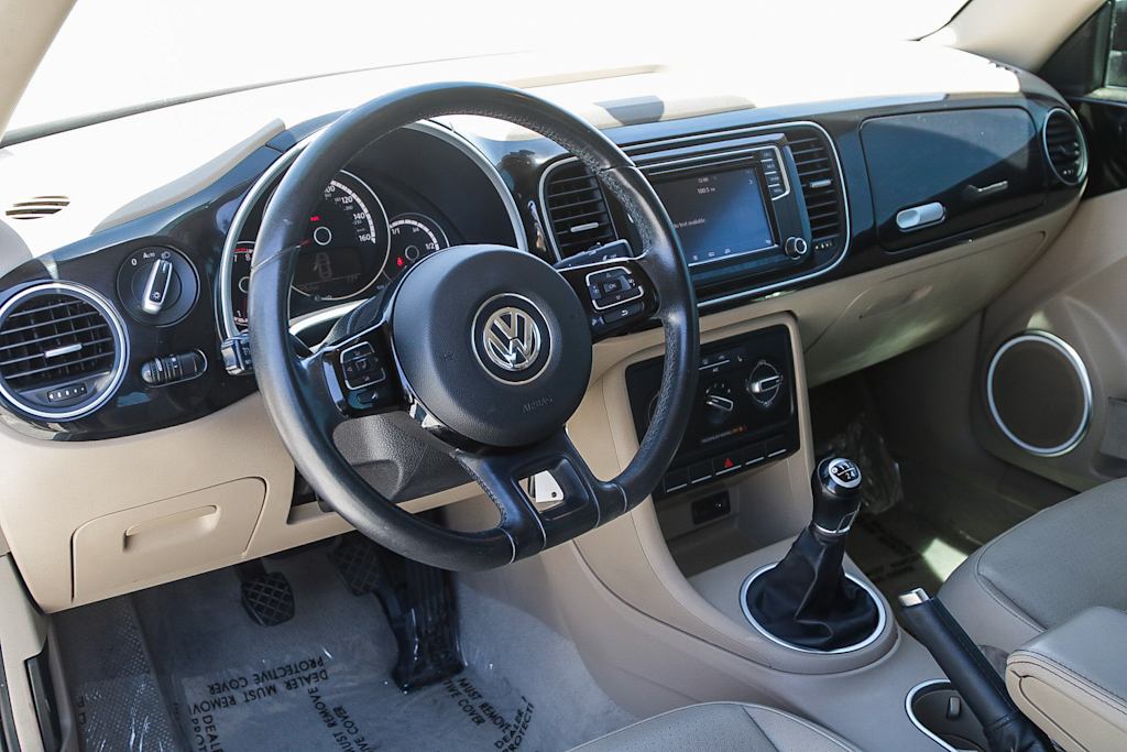 Thumbnail: 2016 Volkswagen Beetle - 2