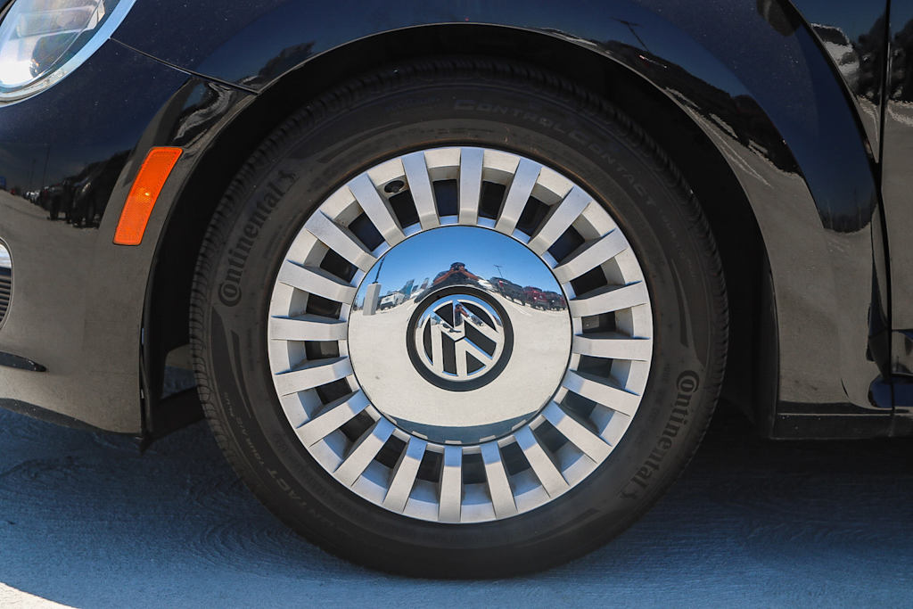 Thumbnail: 2016 Volkswagen Beetle - 18