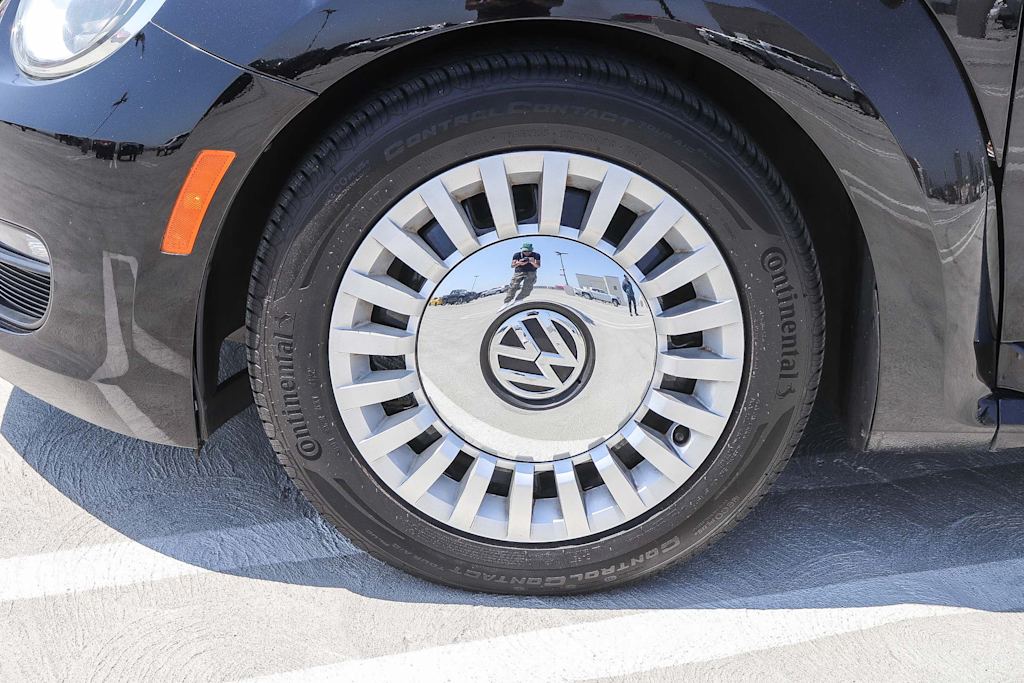 Thumbnail: 2016 Volkswagen Beetle - 7