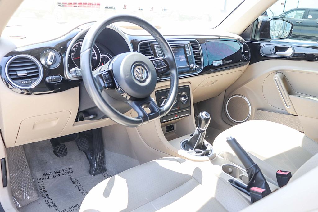 Thumbnail: 2016 Volkswagen Beetle - 2