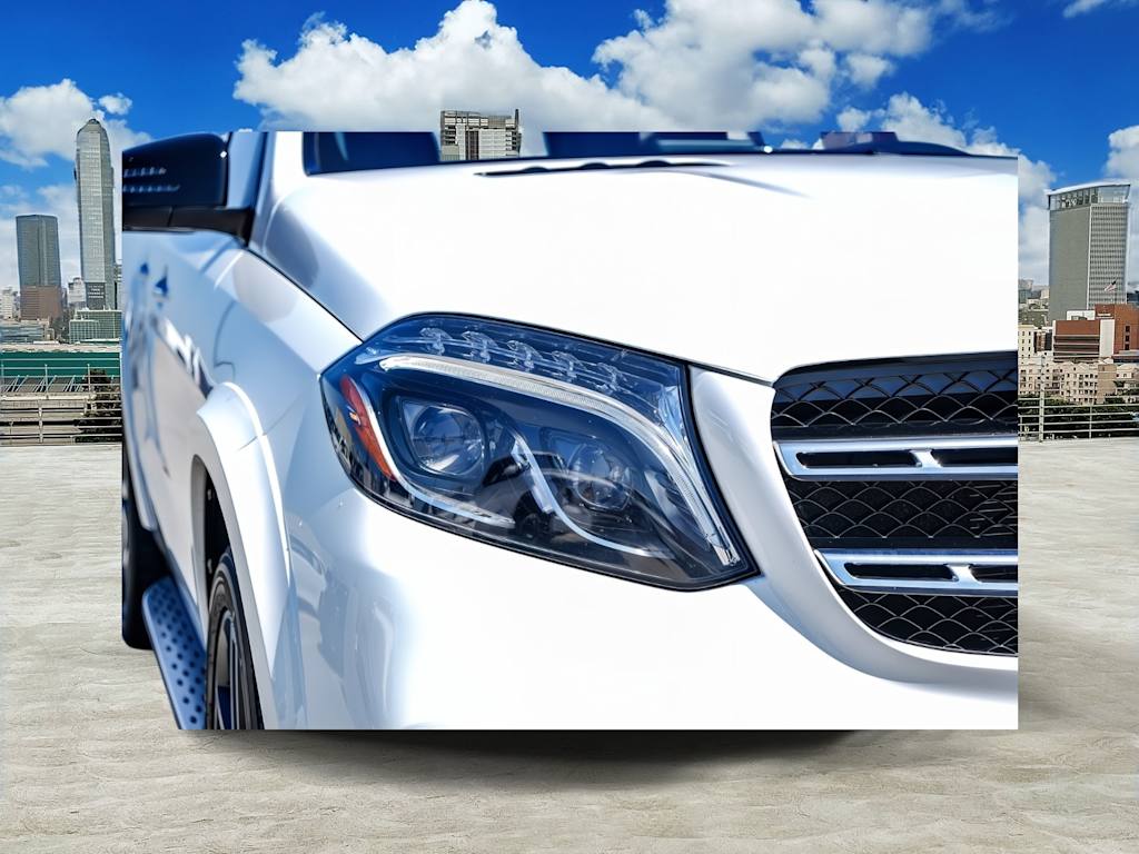 Thumbnail: 2019 Mercedes-Benz GLS - 17