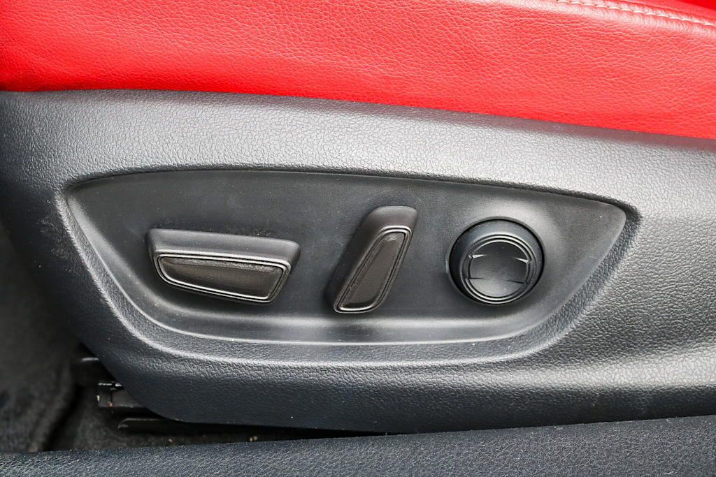 Thumbnail: 2019 Toyota Camry - 23