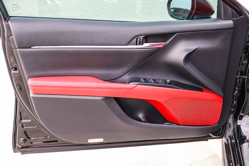 Thumbnail: 2019 Toyota Camry - 24