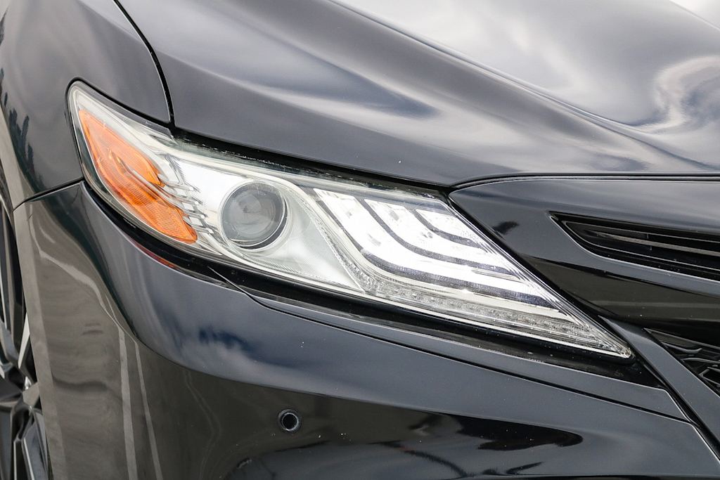 Thumbnail: 2019 Toyota Camry - 18