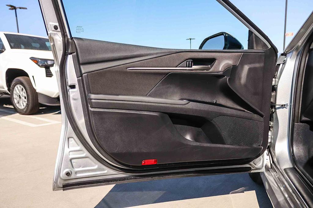 Thumbnail: 2025 Toyota Camry - 25