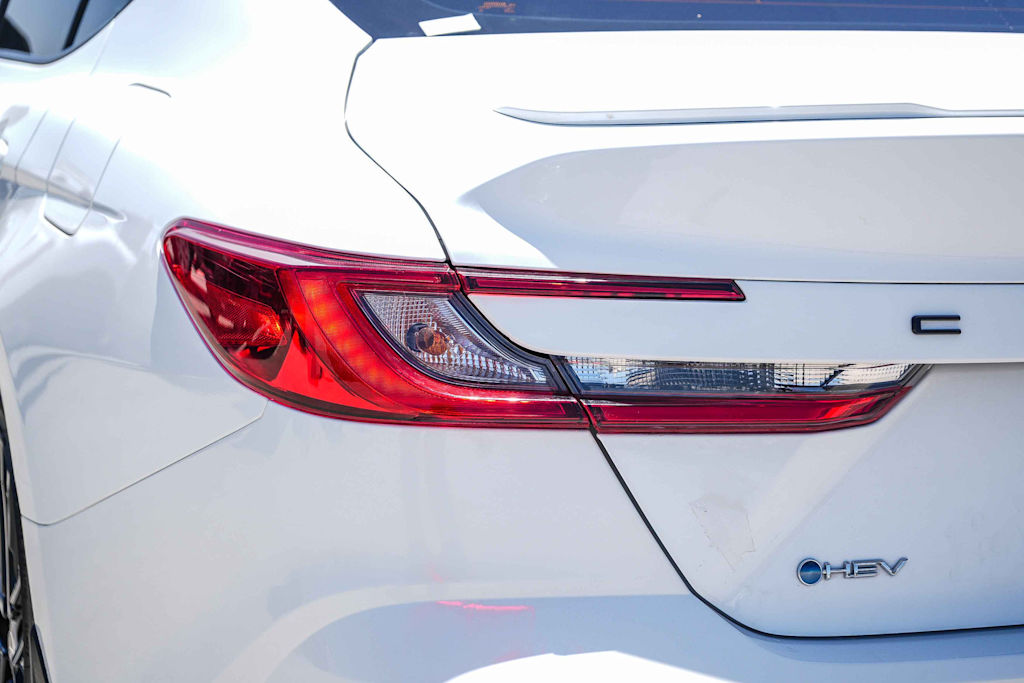 Thumbnail: 2025 Toyota Camry - 21