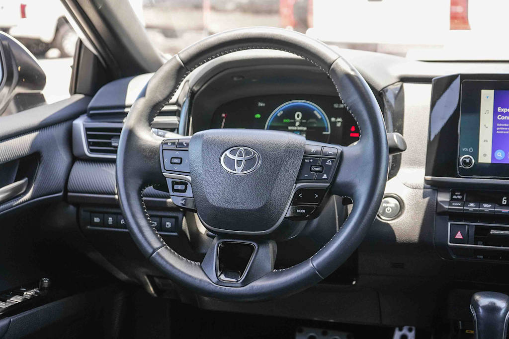 Thumbnail: 2025 Toyota Camry - 12
