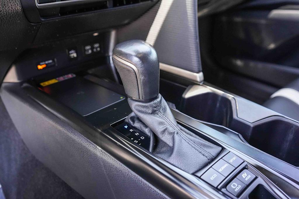 Thumbnail: 2025 Toyota Camry - 14
