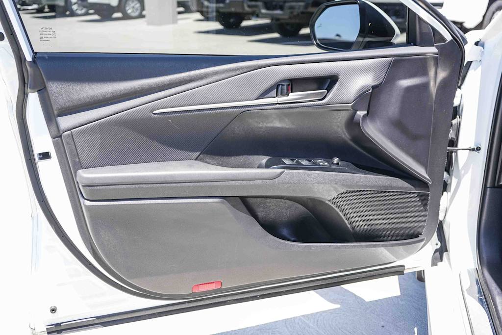 Thumbnail: 2025 Toyota Camry - 25