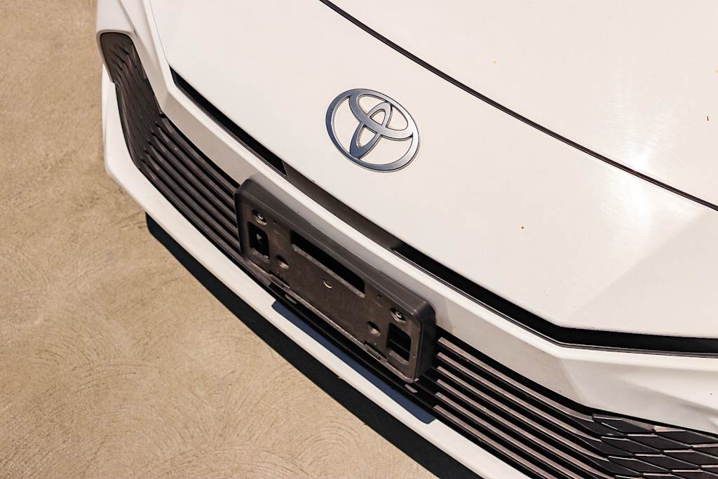 Thumbnail: 2025 Toyota Camry - 6