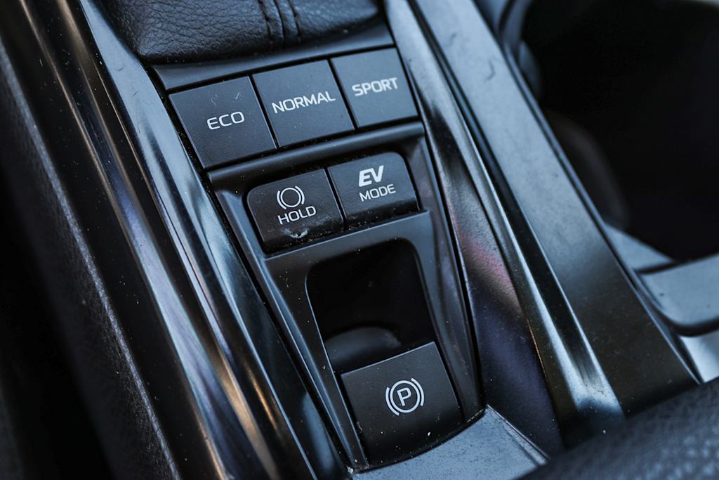 Thumbnail: 2025 Toyota Camry - 20