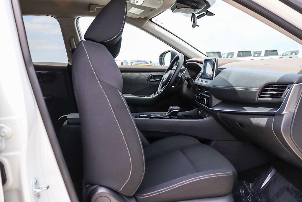 Thumbnail: 2023 Nissan Rogue - 9