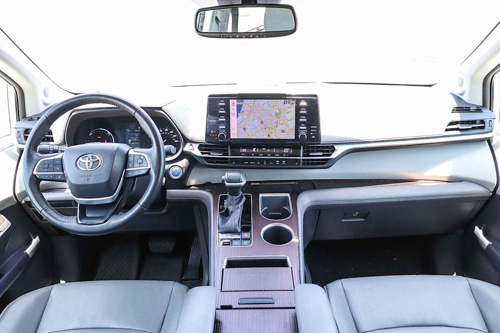 Thumbnail: 2023 Toyota Sienna - 2
