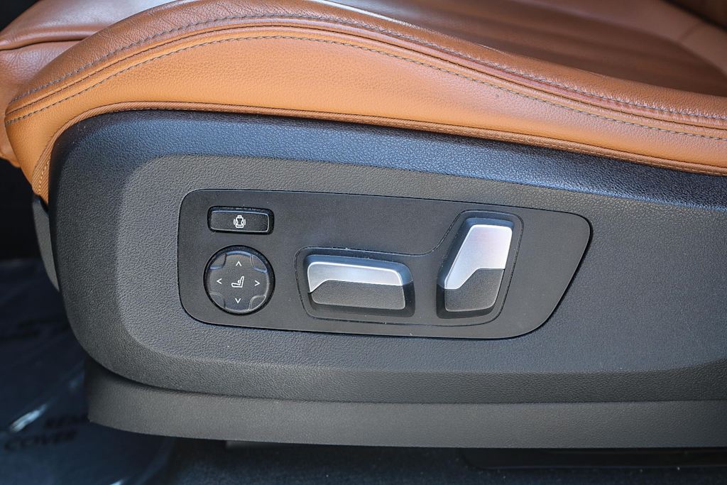 Thumbnail: 2019 BMW X7 - 25