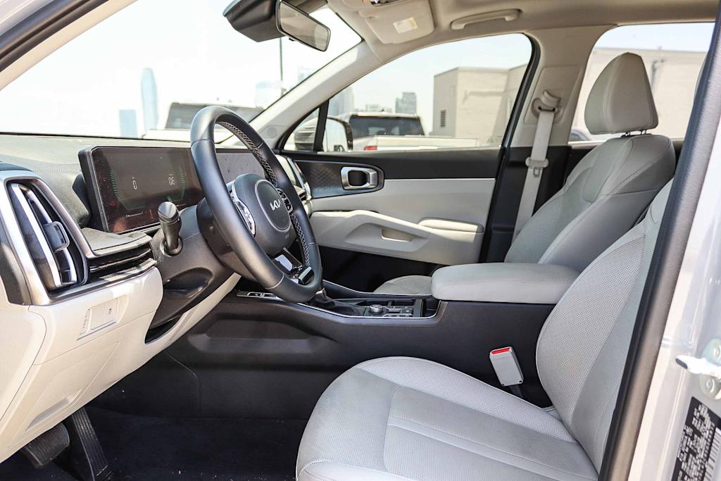 Thumbnail: 2025 Kia Sorento - 9
