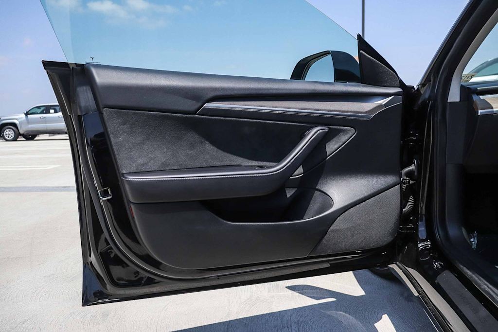 Thumbnail: 2023 Tesla Model 3 - 22