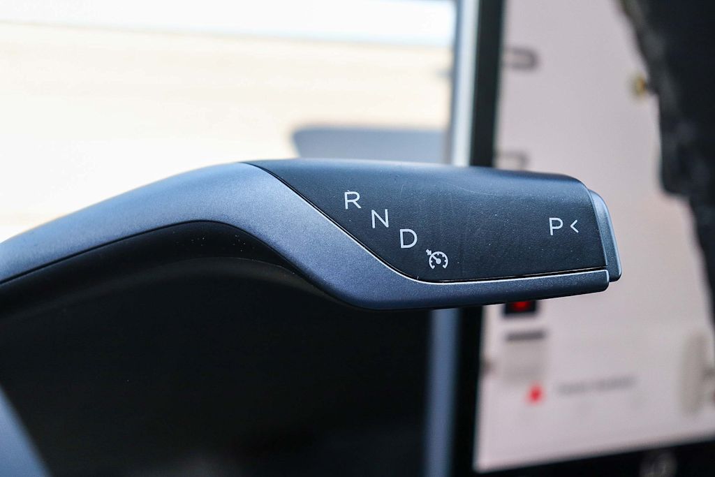 Thumbnail: 2023 Tesla Model 3 - 19