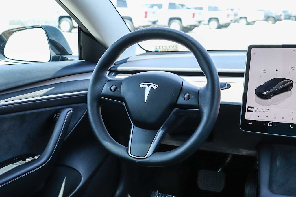 Thumbnail: 2023 Tesla Model 3 - 8