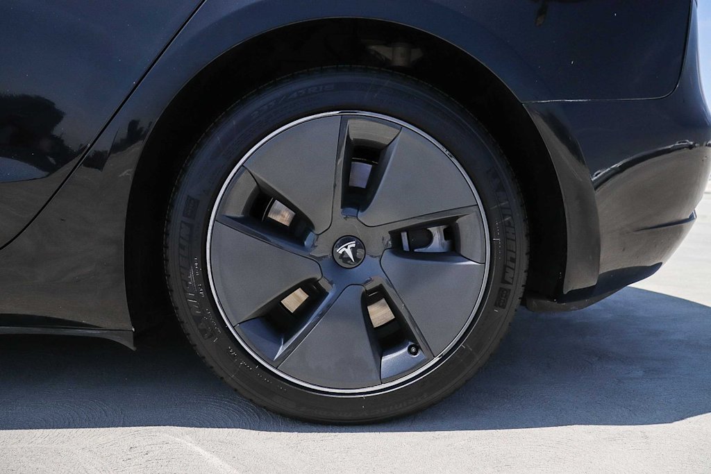 Thumbnail: 2023 Tesla Model 3 - 7