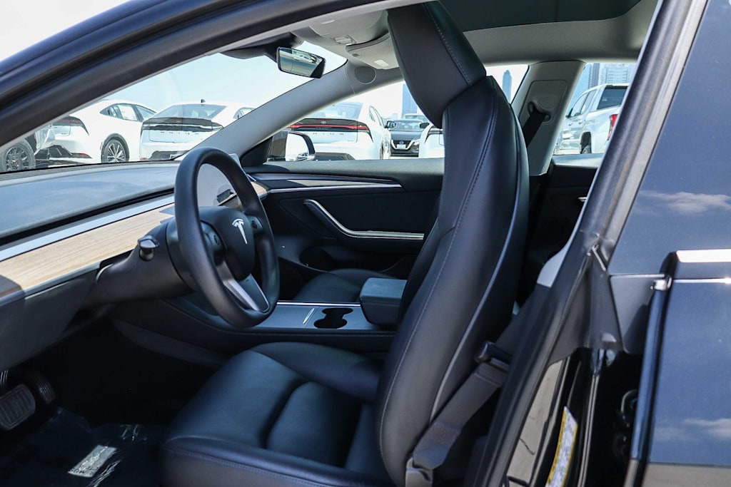 Thumbnail: 2023 Tesla Model 3 - 10