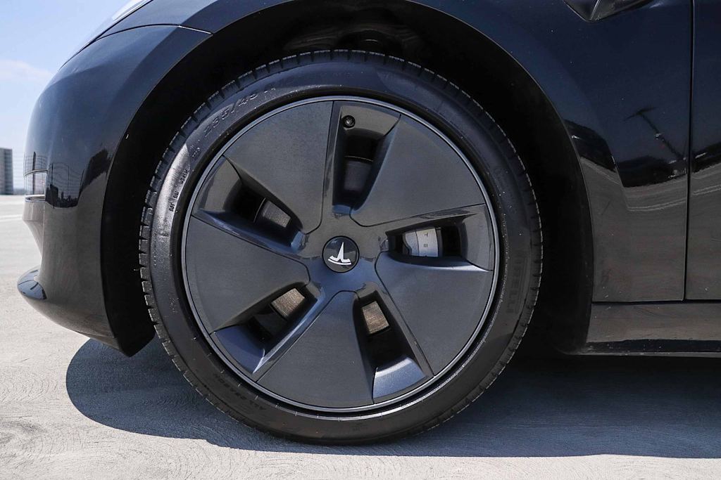 Thumbnail: 2023 Tesla Model 3 - 18