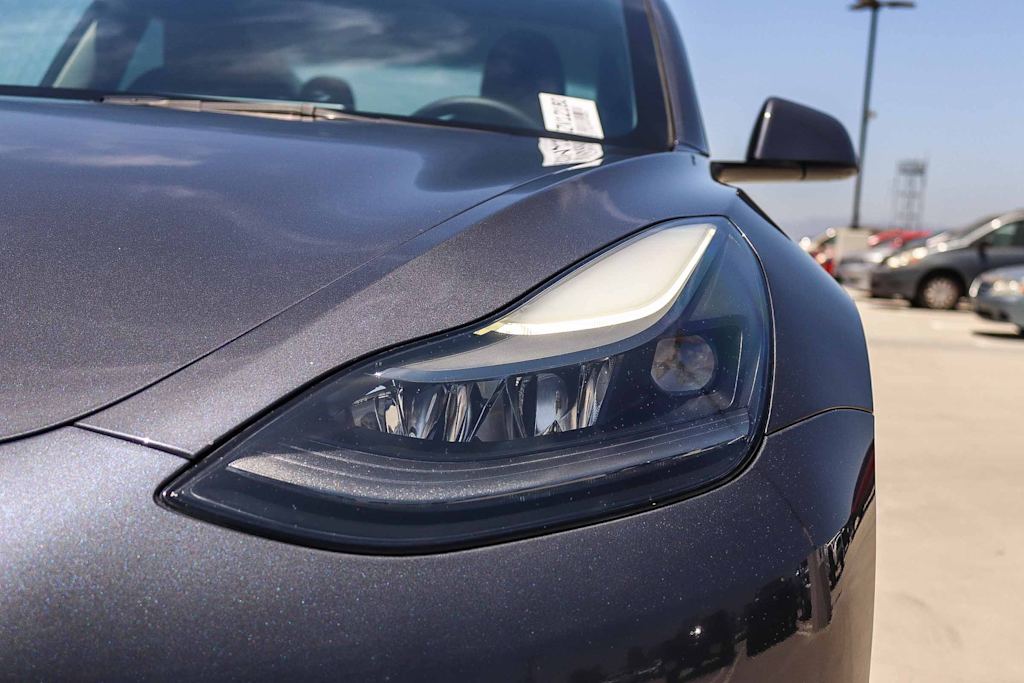 Thumbnail: 2023 Tesla Model 3 - 16