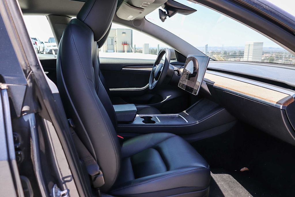 Thumbnail: 2023 Tesla Model 3 - 9