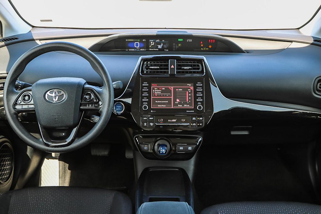 2022 Toyota Prius LE 2