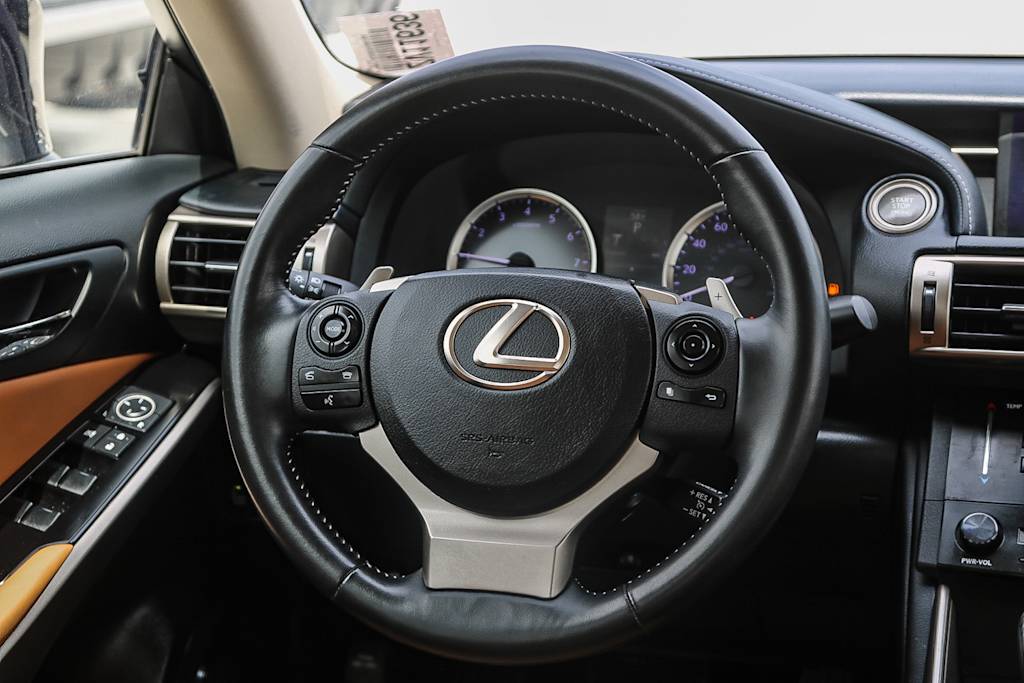 Thumbnail: 2014 Lexus IS - 12