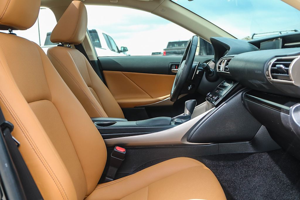 Thumbnail: 2014 Lexus IS - 9
